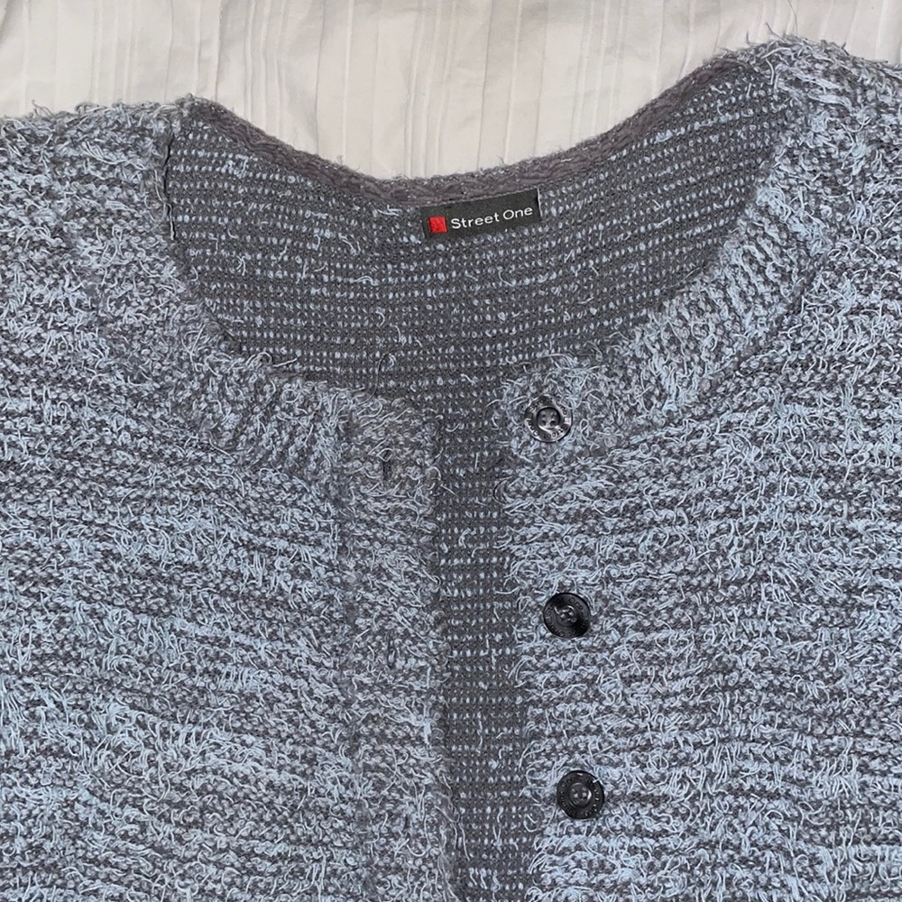 Cardigan - Picture 2 of 3